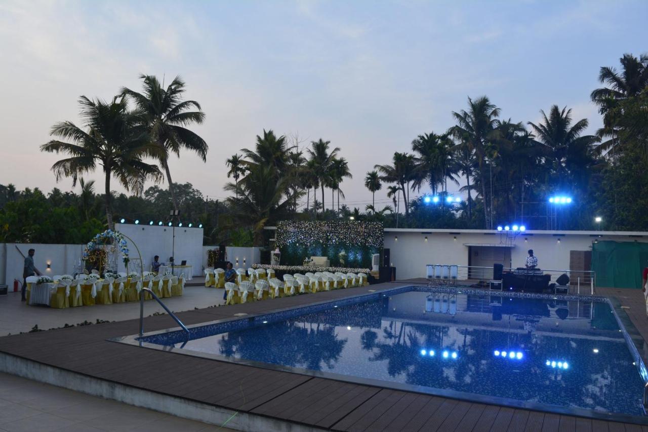 Angamaly Convention Centre Hotel Kochi Luaran gambar